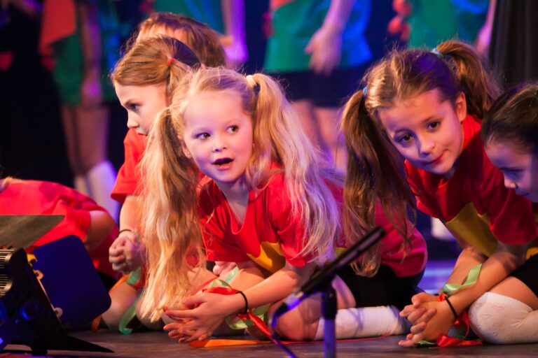 oung one classes in Farnham, 4- 7 year olds Performing Arts School for children in Farnham, Dance School for children in Farnham, Stage Shows for kids in Farnham, Singing Lessons for kids in Farnham, Dance lesson for children in Farnham, Acting lessons for kids in Farnham, Performing opportunities for children in Farnham, Children Activities in Farnham, Confidence Building in performing arts classes, Tap and Rhythm Classes for Kids in Farnham, Ballet Classes for kids in Farnham, Street dance in Farnham, Commercial Dance in Farnham